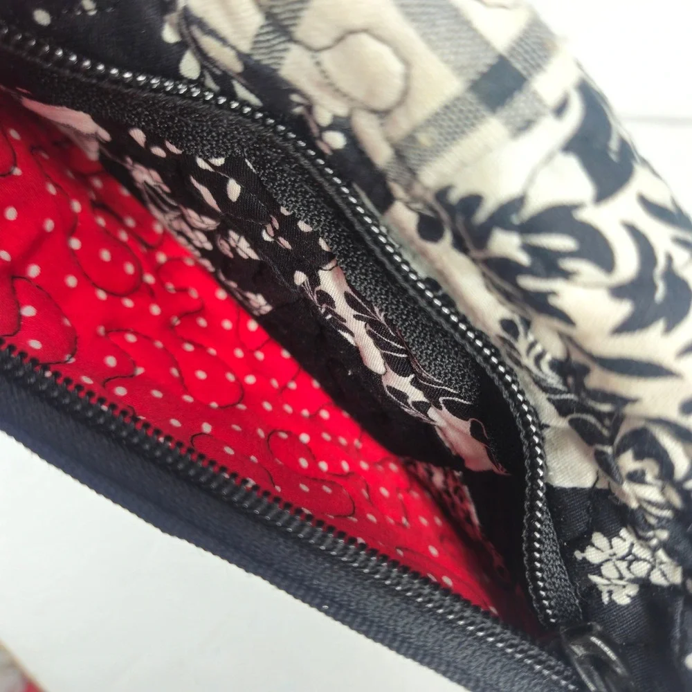Donna Sharp Quilted Patchwork Wallet Black White Red Snap Close Organizer Clutch